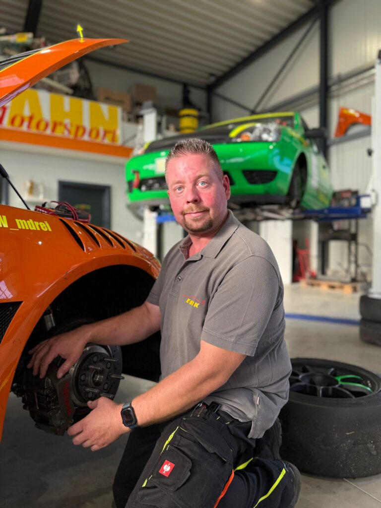 Erik Mechaniker Team Fahn Motorsport Lemgo