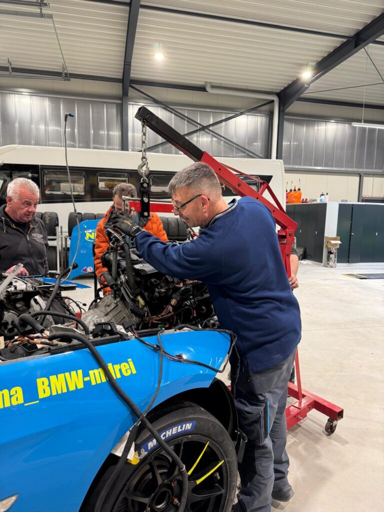 Molly Motorwechsel in der Werkstatt