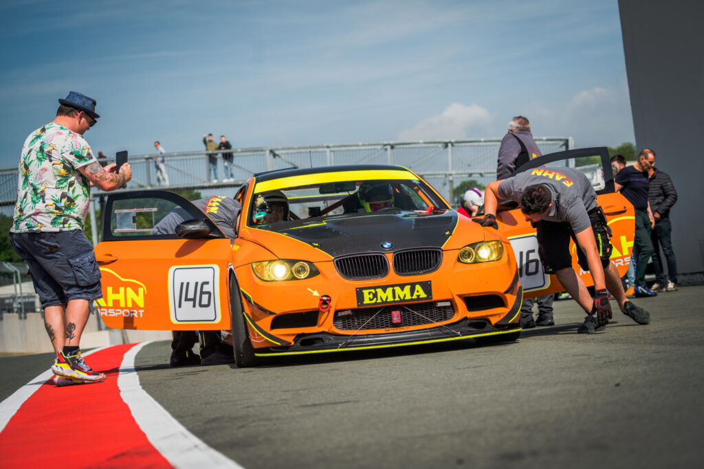 Emma BMW M3 auf der Rennstrecke fahn motorsport lemgo